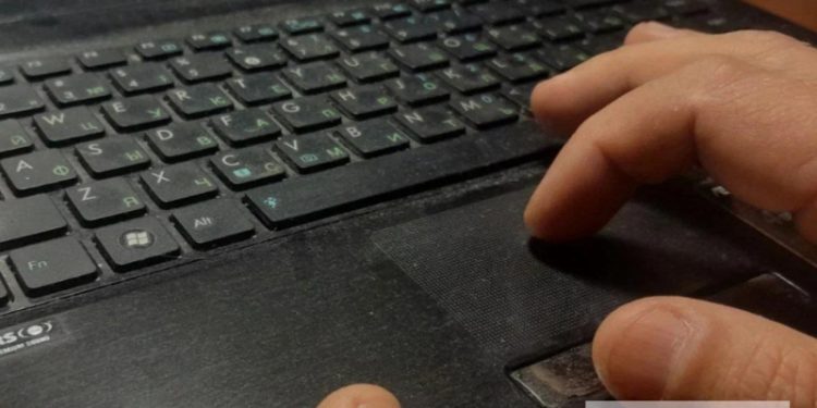 Смартфоны и ноутбуки подорожают в России из-за нового сбора