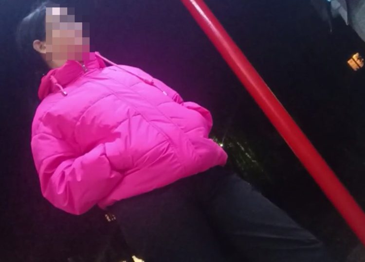 В рязанском Скопине местная жительница оскорбляет подростков и угрожает им расправой