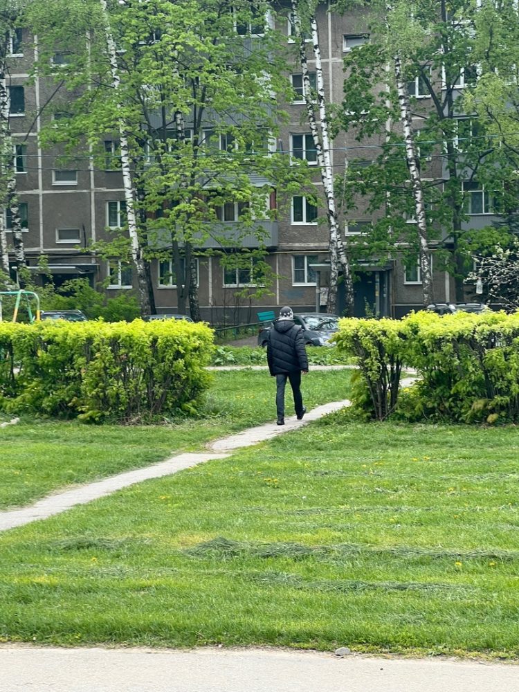 Рязанцы пожаловались на подозрительного мужчину, который преследует прохожих