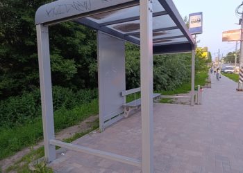 Рязанцы пожаловались на грязные остановки после их ремонта Рязанцы пожаловались на грязные остановки после их ремонта