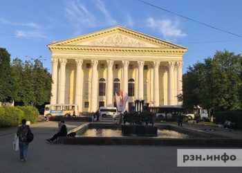 Рязанцы посетят спектакли и лекции о воспитании