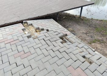 Рязанцы раскритиковали состояние помостов у Черезовских прудов