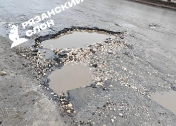 Рязанцы сообщили о вынужденных объездах ям по встречной полосе в Песочне