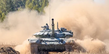 Россию атаковали больше 200 тысяч дронов, Беларусь стягивает войска к украинской границе