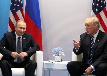 Санкции сняли, но Украина осталась главной темой разговора Путина и Трампа