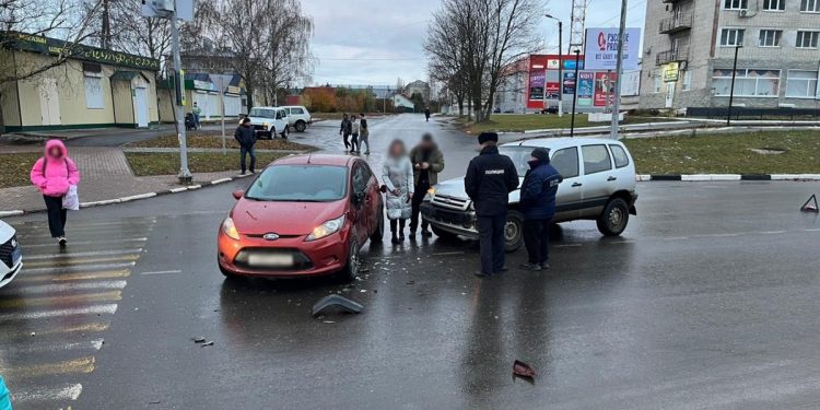 В рязанском Сасове столкнулись две легковушки
