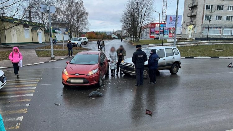 В рязанском Сасове столкнулись две легковушки