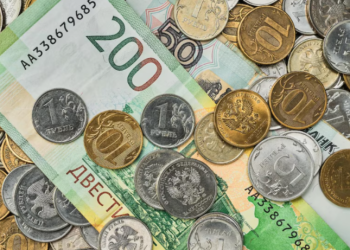 Россиян ждут штрафы за курение в квартире