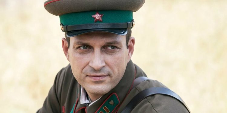 Российский актер устроил дебош в самолете