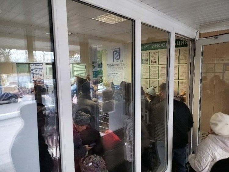 Гендиректор АО "Рязаньгоргаз" Иванов назвал причину огромных очередей в отделениях