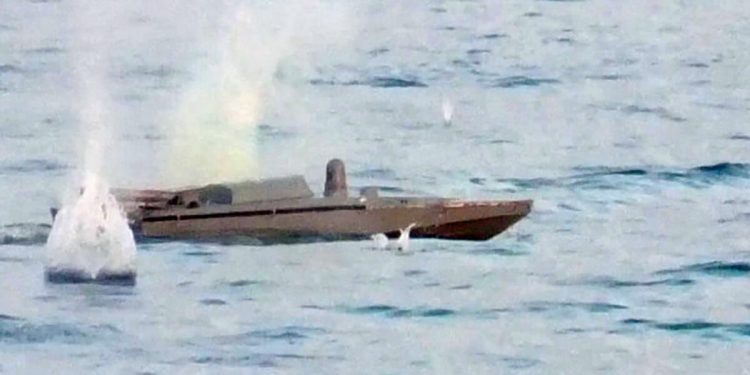 В Краснодарском крае отражают атаку украинских катеров В Краснодарском крае отражают атаку украинских катеров