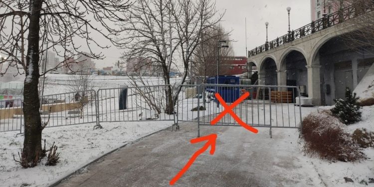 Каток на рязанском Лыбедском бульваре перекрыл дорогу для инвалидов