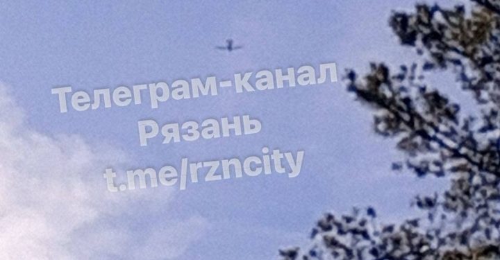 25 мая в небе над Рязанским районом заметили беспилотник