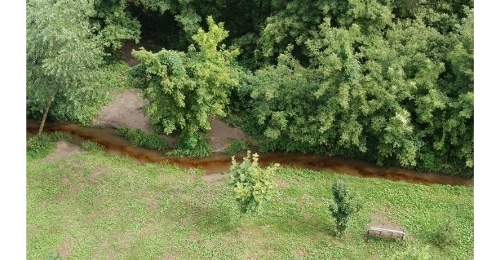 В Рязани вода в ручье Быстрец перекрасилась в коричневый цвет