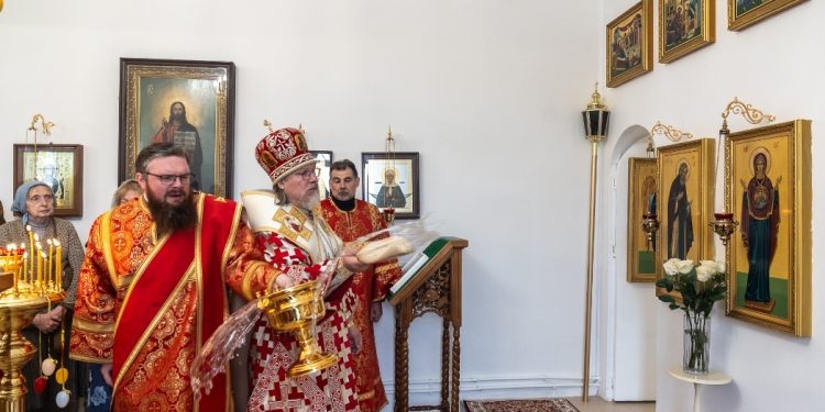 Митрополит Марк освятил храм во имя преподобного Серафима Саровского в Рязанском районе Митрополит Марк освятил храм во имя преподобного Серафима Саровского в Рязанском районе