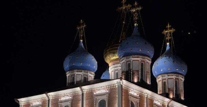 В Рязани на Новом Успенском соборе заработала подсветка В Рязани на Новом Успенском соборе заработала подсветка