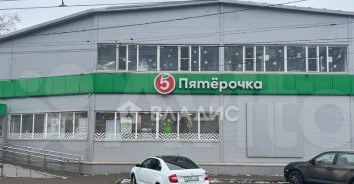 На улице Мервинской на продажу выставили здание «Пятерочки»