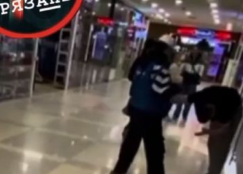 В рязанском ТРЦ «Малина» подросткииустроили драку