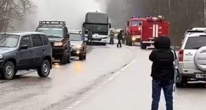 В Рыбновском районе задымился экскурсионный автобус