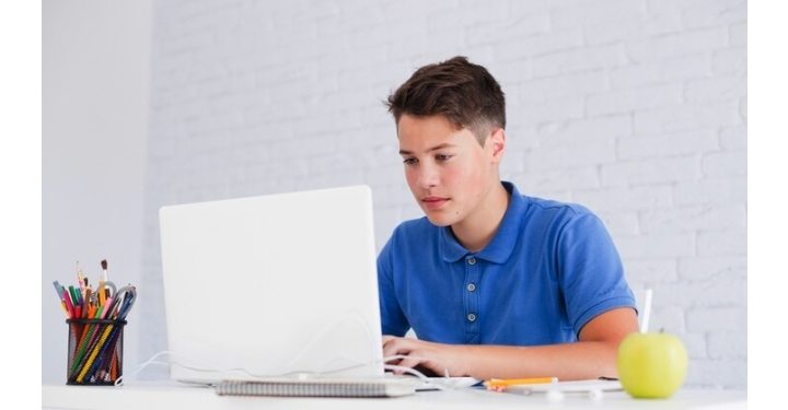 Рязанским подросткам предлагают устроиться на работу летом Рязанским подросткам предлагают устроиться на работу летом