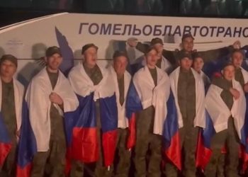 Один рязанец вернулся из украинского плена домой