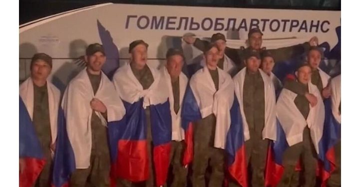 Один рязанец вернулся из украинского плена домой