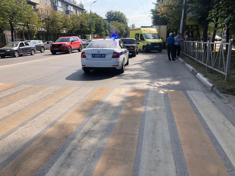 На улице Дзержинского 67-летний водитель на "ВАЗ" сбил 50-летнего пешехода