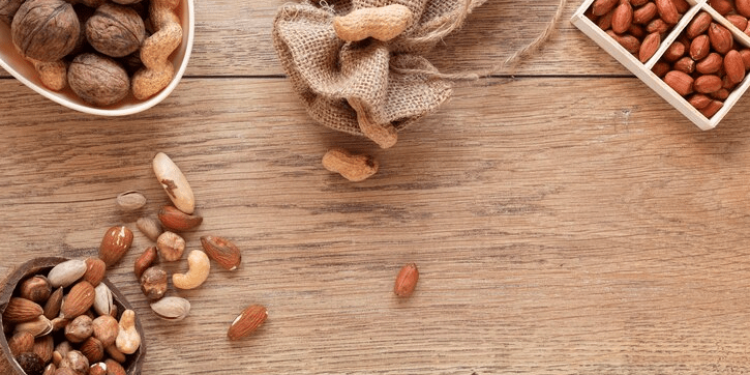 Врач Сухорукова: употребление орехов опасно для аллергиков и людей с заболеваниями ЖКТ