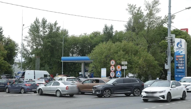 Ситуация останется напряженной, поэтому нефтяная держава закупает топливо за рубежом