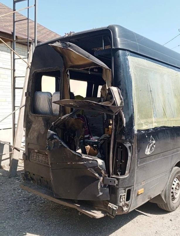 В Херсонской области БПЛА упал на автобус с рабочими, есть погибший