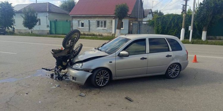 В ДТП в рязанском Скопине пострадал 17-летний подросток В ДТП в рязанском Скопине пострадал 17-летний подросток