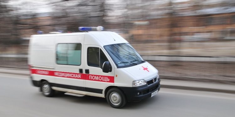 Молодой рязанец помог пенсионеру, у которого на остановке случился инсульт