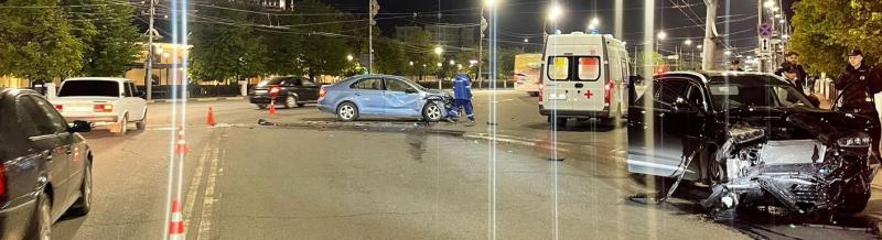 В Сети опубликовали фото с места ДТП на рязанской площади Ленина