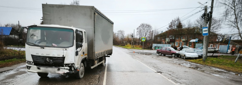 В массовом ДТП в рязанском Ряжске пострадал 72-летний водитель на «Lada Granta»