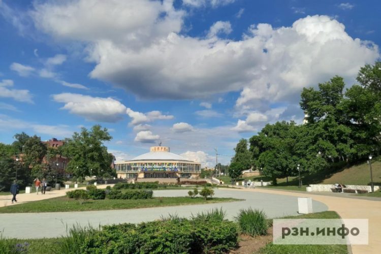 Лыбедский бульвар лишился части лавочек