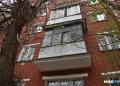 Жильцы заварили дверь соседке, а она просит помощи