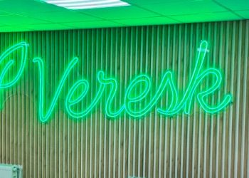 Современная неоновая реклама — что надо знать?