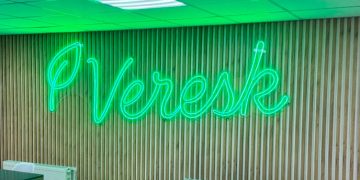 Современная неоновая реклама — что надо знать?