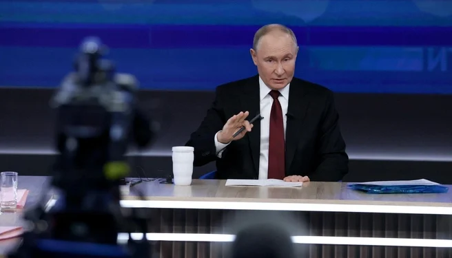 Путин поручил быстрее реагировать на рост спроса на топливо