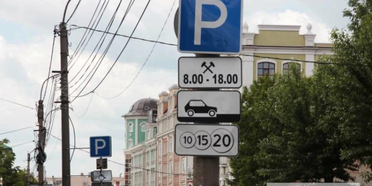 Штрафы за парковку на газонах в Рязани превысили 4 млн рублей