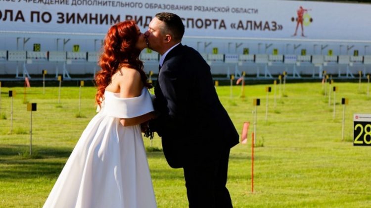 Рязанцы поженились на биатлонном комплексе "Алмаз"