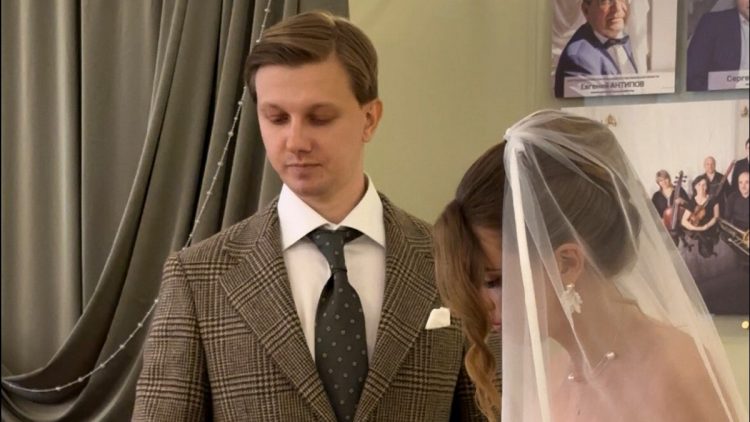 Рязанцы поженились в музыкальном театре