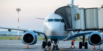 Аэропорты ввели ограничения на прием и отправку самолетов