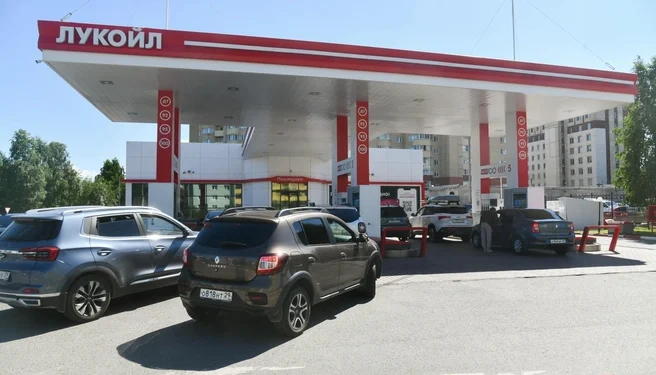 АЗС курортов Краснодарского края столкнулись с дефицитом бензина