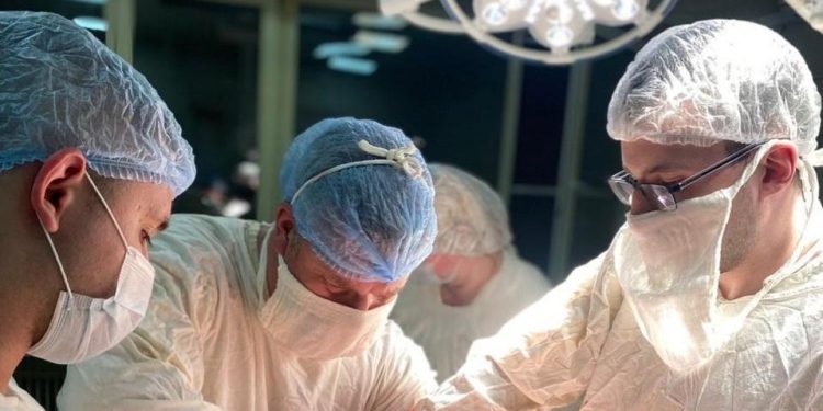 Врачи рязанской ОКБ спасли пациента с ущемленной гигантской послеоперационной грыжей