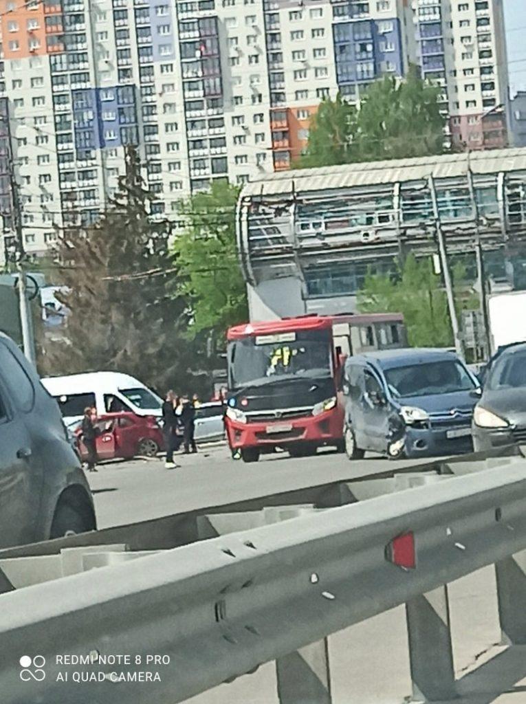 В ДТП у рязанского Центрального автовокзала пострадали два человека