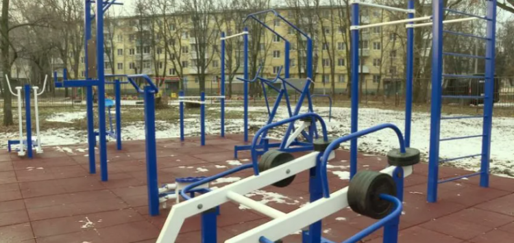 Подрядчик сорвал сроки благоустройства спортплощадки в Рязани за 3,8 миллиона рублей