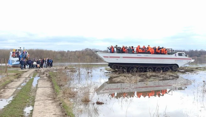 Уровень воды в Оке снизился но сотни участков остаются затопленными