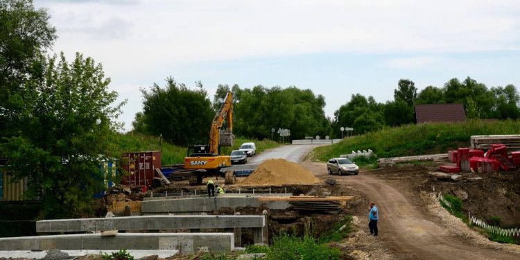 В Кораблинском районе продолжается капремонт моста через рязанскую реку Проня В Кораблинском районе продолжается капремонт моста через рязанскую реку Проня