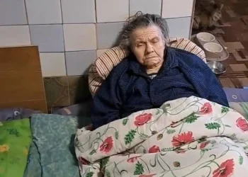 В деревне Новоершово скорая не проехала к упавшей пенсионерке